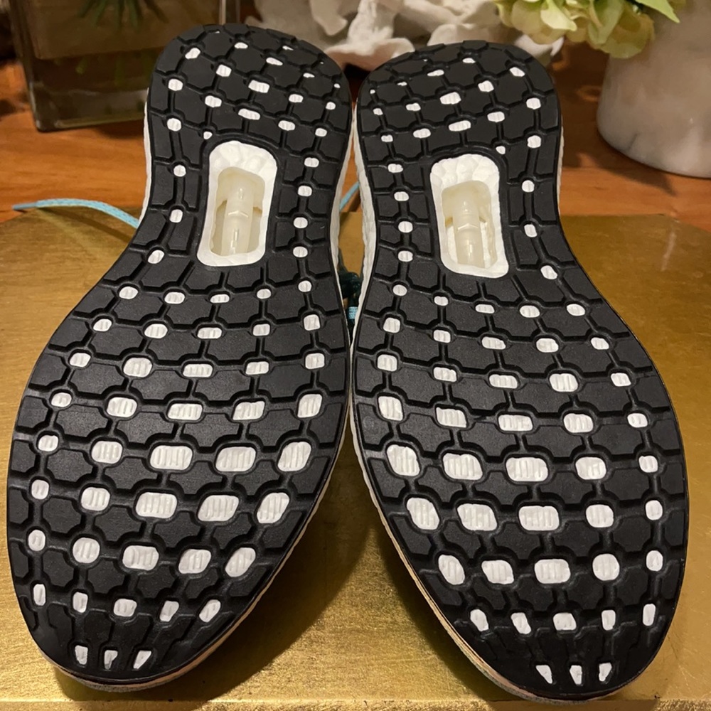 NWOT!! Adidas “SpeedFactory AM4LA Parley” Sneakers - Picture 14 of 16